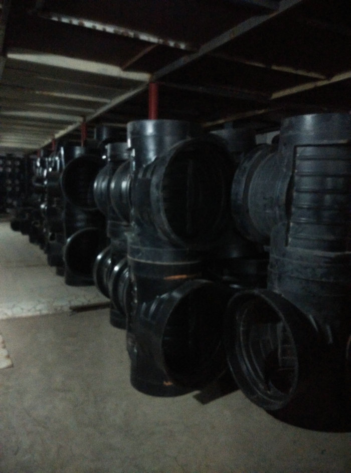 供應西南片區(qū)塑料檢查井